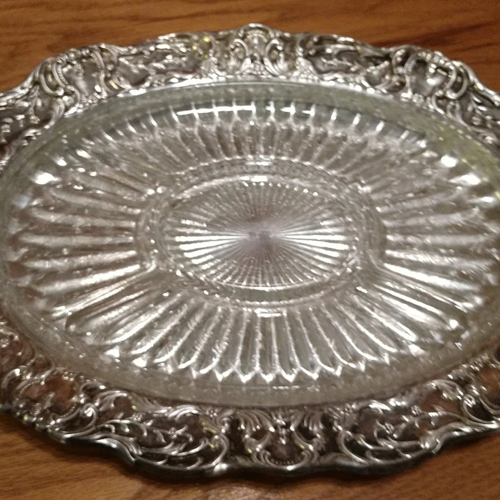 MC VINTAGE SILVERPLATE Regencycore Tray & Cut Crystal Insert